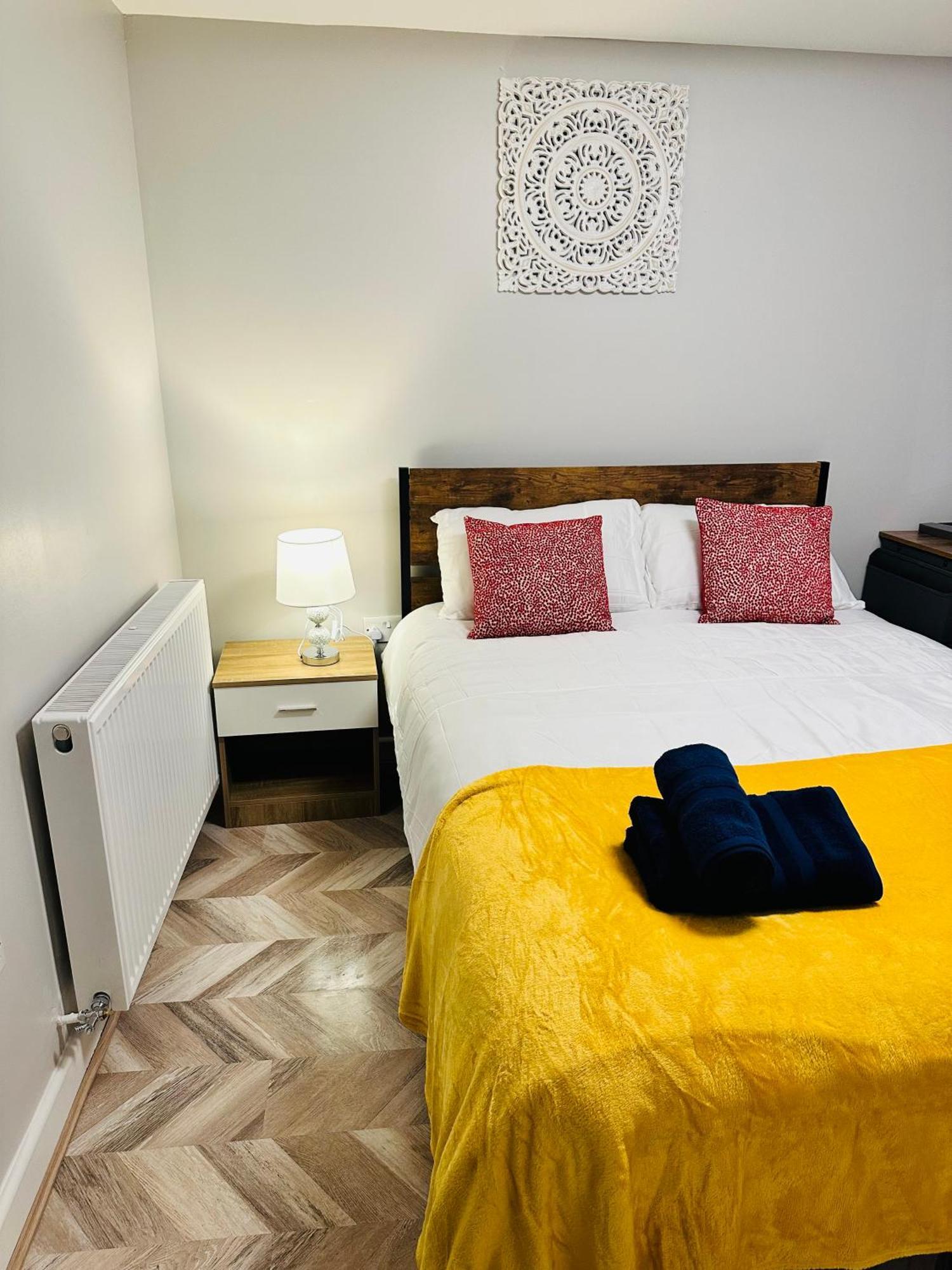 Comfy Studio Flat And Workspace Near Ashton-U-Lyne Station สเตลีย์ บริดจ์ ภายนอก รูปภาพ