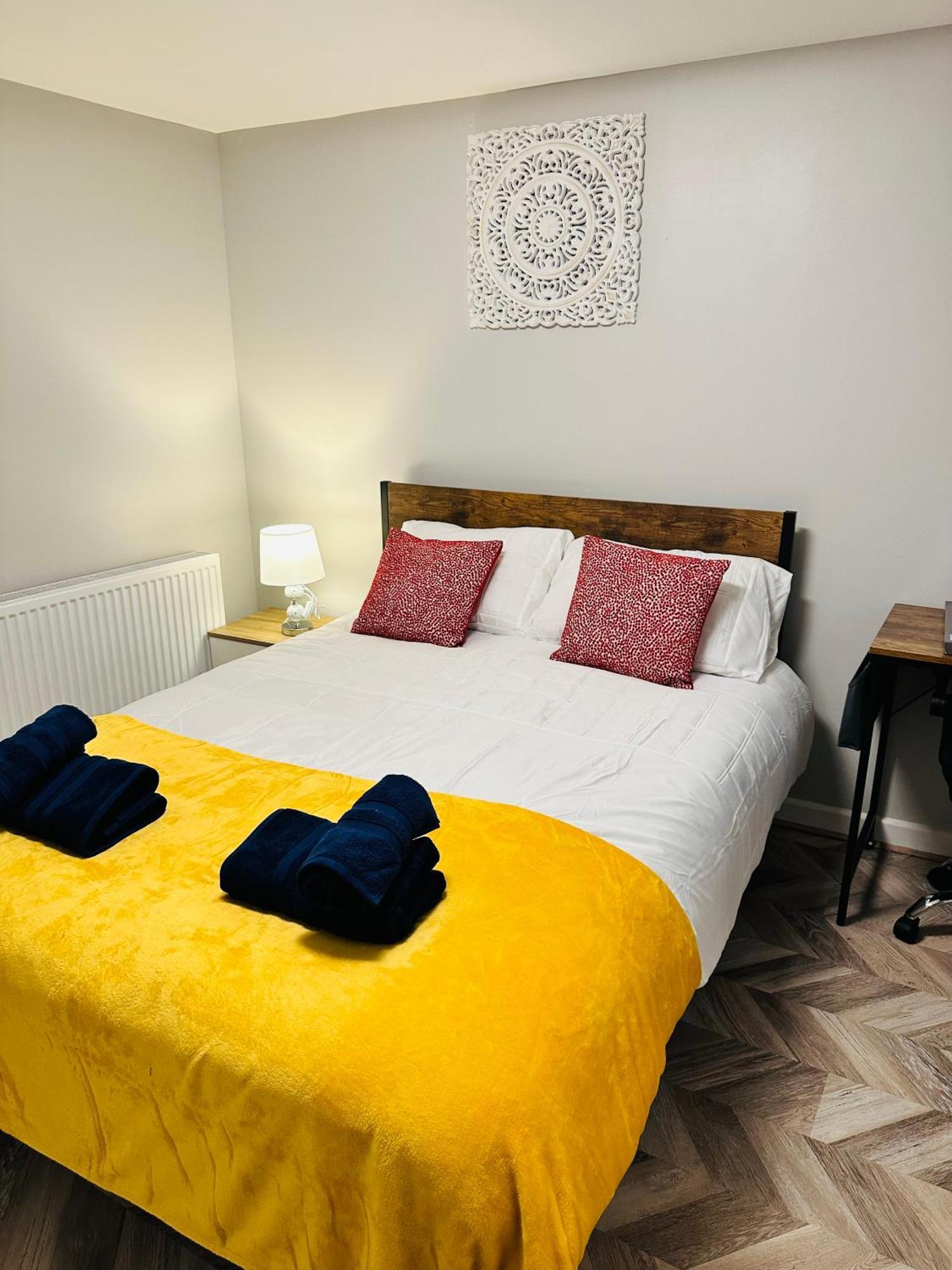 Comfy Studio Flat And Workspace Near Ashton-U-Lyne Station สเตลีย์ บริดจ์ ภายนอก รูปภาพ